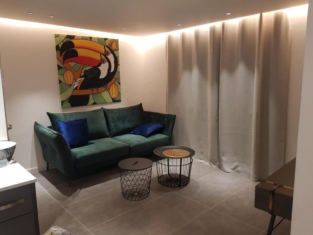 House By The Eilat
